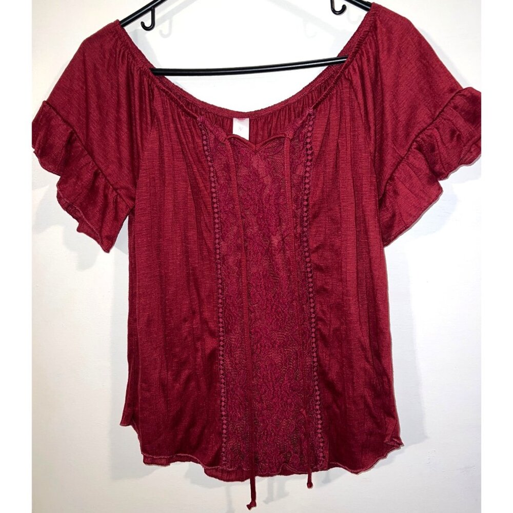 No Boundaries Misses Red Lace-Front Peasant Top Size Medium (7-9)